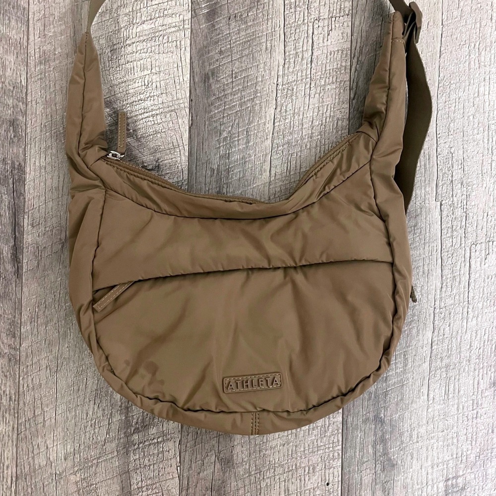 Athleta All About Crossbody Bag Brown Padded Nylon Crescent Sling Adjustable Zip - Picture 2 of 8